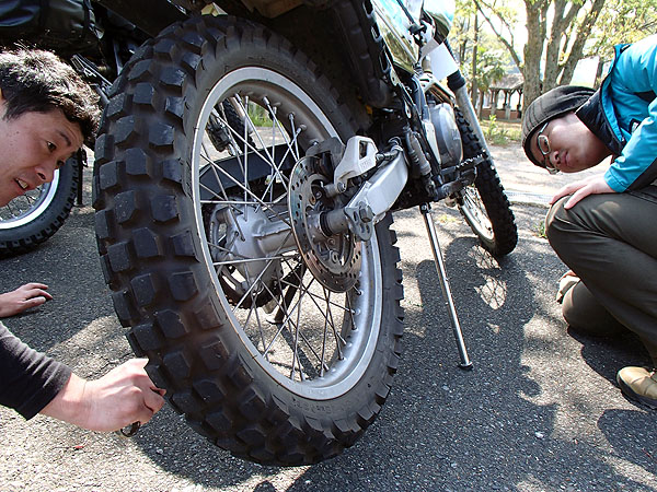 チェーン調整中